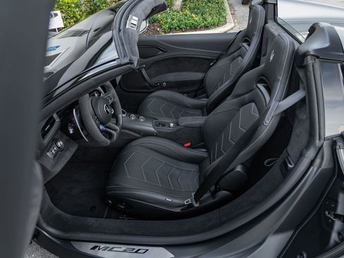 Used 2023 Maserati MC20 Spyder image 28