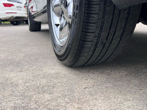 Used 1997 Cadillac Catera RWD image 19