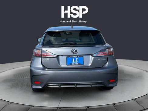 Used 2016 Lexus CT 200h w/ Navigation Package FWD image 4