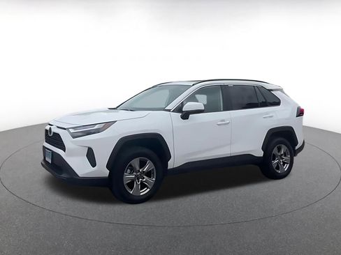 Used 2025 Toyota RAV4 XLE w/ Convenience Package AWD/4WD image 8