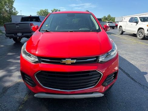 Certified 2018 Chevrolet Trax LT w/ Sun & Sound Package AWD/4WD image 8