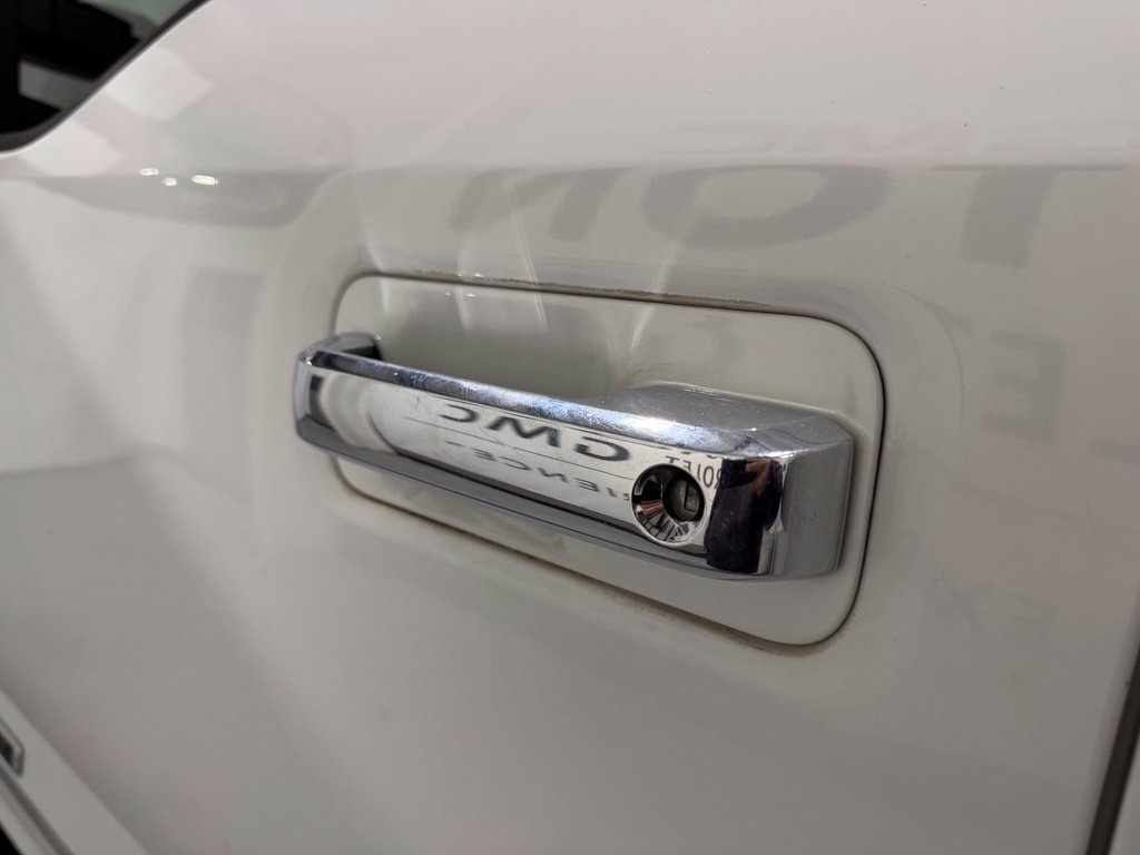 Used 2018 Ford F250 XLT w/ XLT Premium Package AWD/4WD image 9