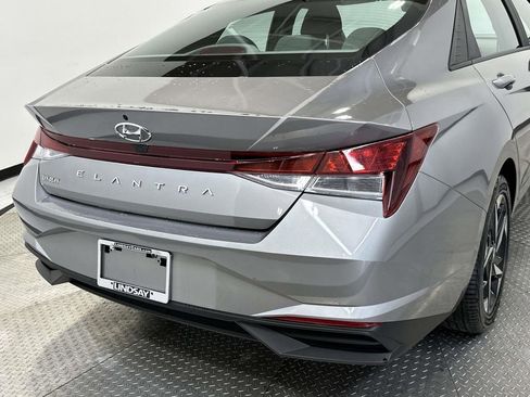 Used 2023 Hyundai Elantra SEL w/ Convenience Package image 8