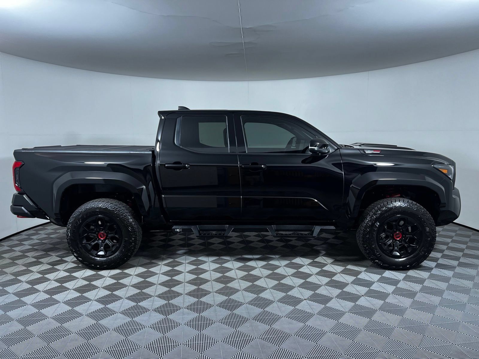 Used 2026 Toyota Tacoma TRD Pro AWD/4WD image 4