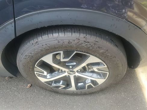 Certified 2024 Kia Sportage EX FWD image 7