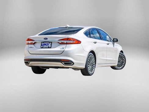 Used 2017 Ford Fusion SE w/ Fusion SE Technology Package AWD/4WD image 9