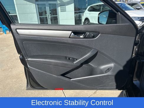 Used 2014 Volkswagen Passat 1.8T S image 15