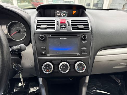 Used 2017 Subaru Forester 2.5i w/ Alloy Wheel Package image 18