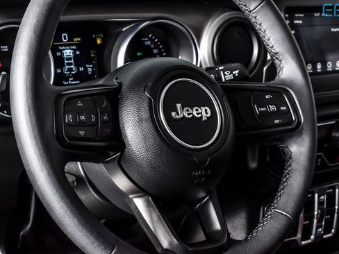 Used 2023 Jeep Wrangler Unlimited w/ Convenience Group image 18