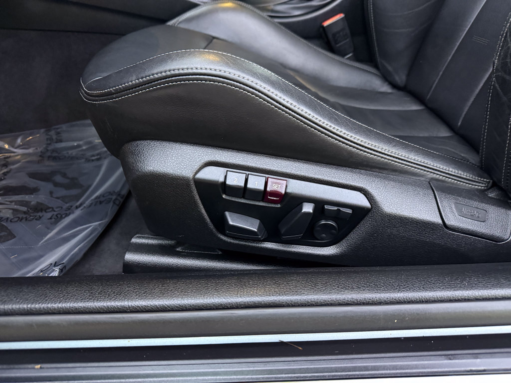 Used 2015 BMW M4 Coupe w/ Executive Package RWD image 16