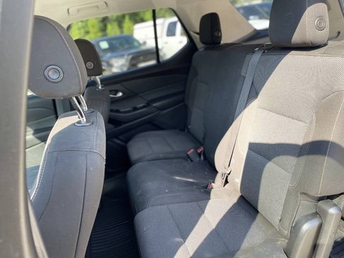 Used 2018 Chevrolet Traverse LT FWD image 22