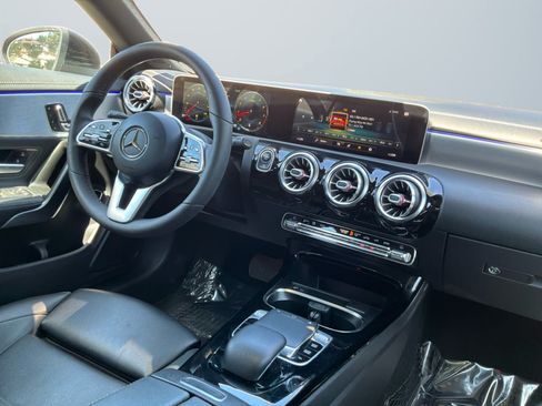 Used 2020 Mercedes-Benz CLA 250 image 14