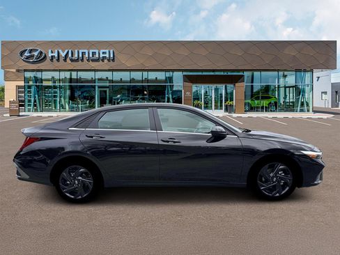 New 2026 Hyundai Elantra SEL Sport Premium FWD image 10