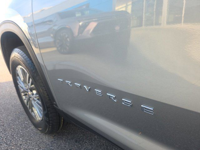Used 2026 Chevrolet Traverse LT AWD/4WD image 13