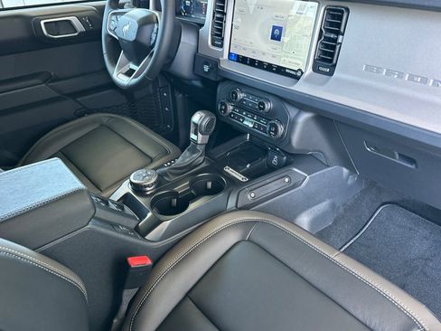 New 2026 Ford Bronco Outer Banks image 15