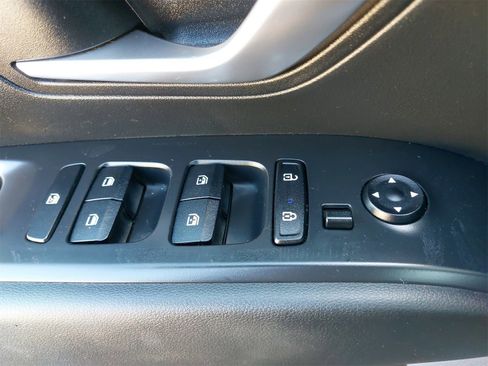 Used 2023 Hyundai Santa Cruz SEL image 15