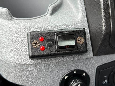 Used 2017 Ford Transit 350 350 HD 2dr 178 in. WB DRW Chas image 16