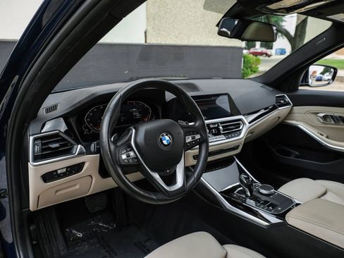 Used 2019 BMW 330i xDrive Sedan w/ Convenience Package AWD/4WD image 2
