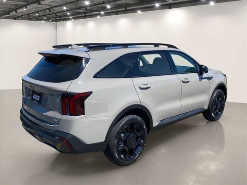 Certified 2025 Kia Sorento X-Line EX AWD/4WD image 8