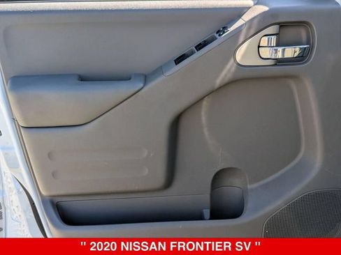 Used 2020 Nissan Frontier SV AWD/4WD image 10