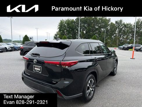 Used 2020 Toyota Highlander XLE FWD image 6