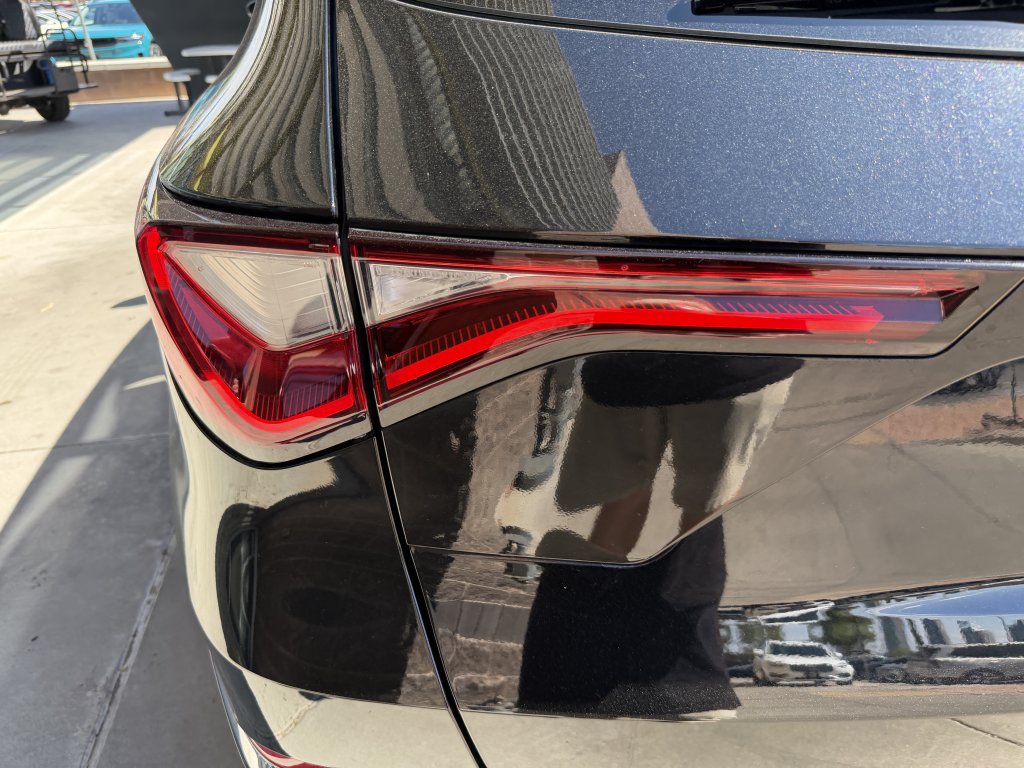 Used 2025 Acura MDX FWD image 14