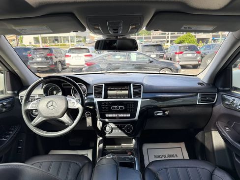 Used 2016 Mercedes-Benz GL 450 4MATIC image 11