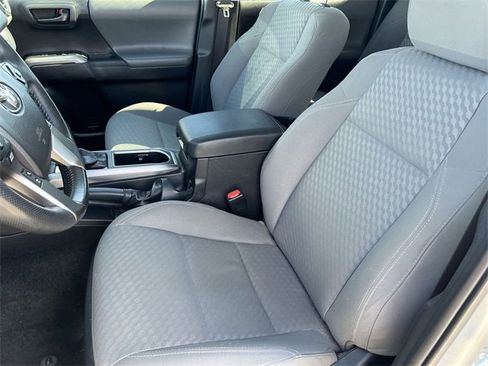 Used 2022 Toyota Tacoma SR5 image 24