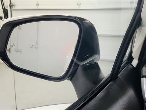 Used 2025 Toyota RAV4 XLE FWD image 13