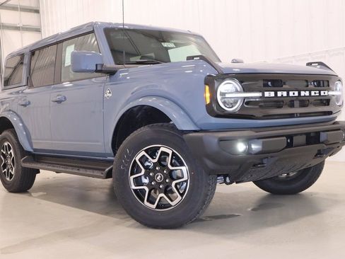 New 2025 Ford Bronco Outer Banks image 27