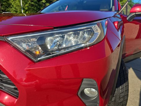 Used 2019 Toyota RAV4 XLE FWD image 32