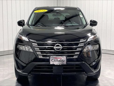 Used 2024 Nissan Rogue SV AWD/4WD image 2