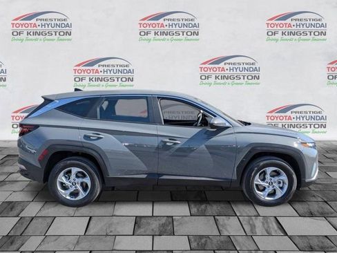 Used 2024 Hyundai Tucson SE AWD/4WD image 2