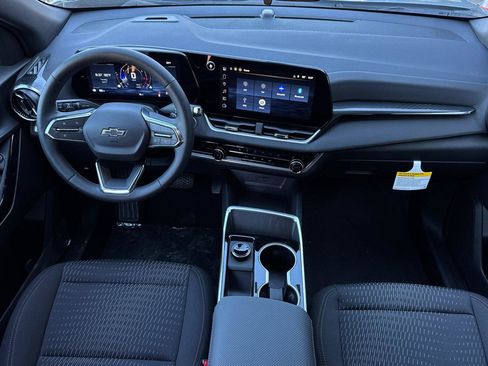 New 2026 Chevrolet Equinox LT image 17