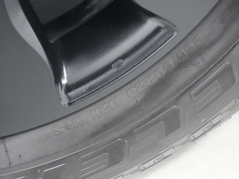 Used 2013 Toyota Sequoia Platinum image 37