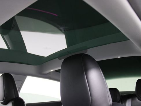 Used 2024 Tesla Model 3 Long Range RWD image 9