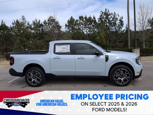 New 2026 Ford Maverick Lariat w/ 4K Tow Package AWD/4WD image 9