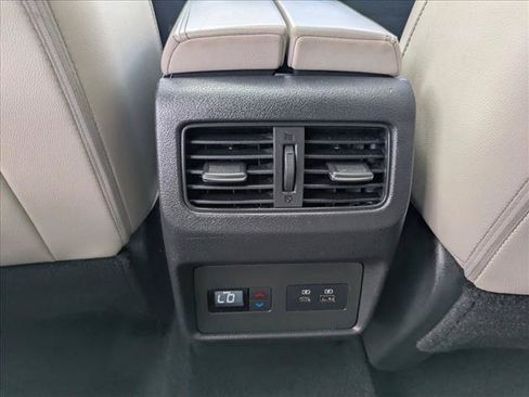 Used 2021 Nissan Rogue SL w/ Premium Package AWD/4WD image 18