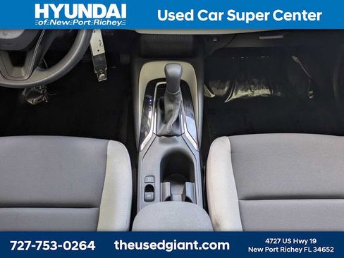 Used 2025 Toyota Corolla LE FWD image 20