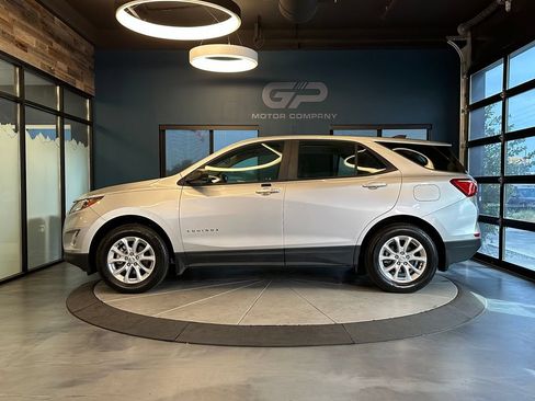 Used 2021 Chevrolet Equinox LS AWD/4WD image 6