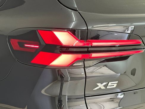 Certified 2024 BMW X5 sDrive40i w/ M Sport Package image 12