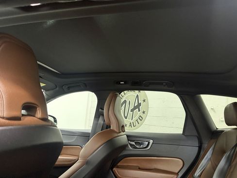 Used 2023 Volvo XC60 B5 Plus w/ Climate Package AWD/4WD image 24