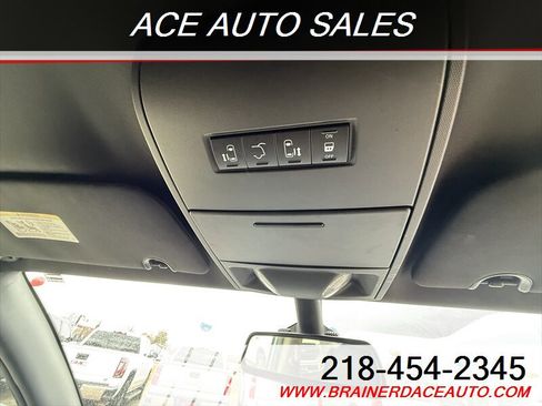Used 2020 Dodge Grand Caravan SXT image 20