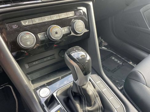Certified 2023 Volkswagen Taos SEL AWD/4WD image 30