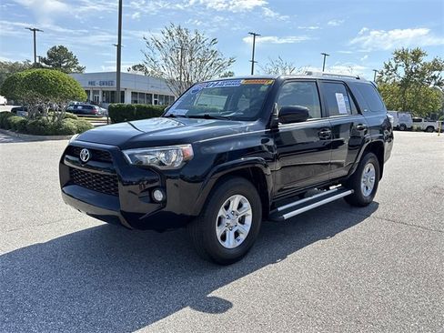 Used 2018 Toyota 4Runner SR5 image 7