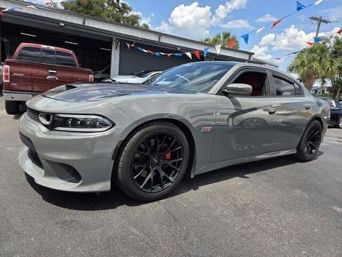 Used 2019 Dodge Charger Scat Pack RWD image 3
