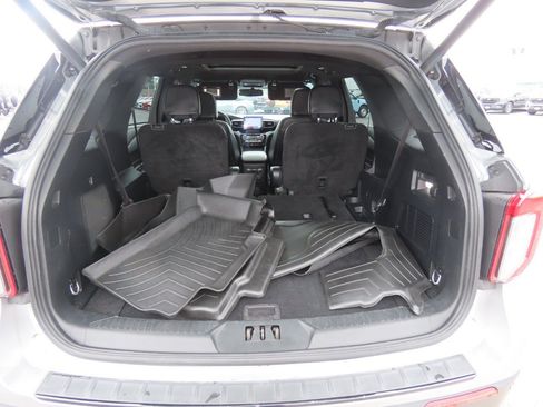 Used 2023 Ford Explorer ST-Line w/ Class IV Trailer Tow Package RWD image 14