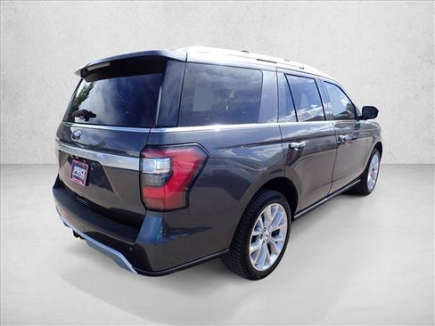 Used 2019 Ford Expedition Platinum AWD/4WD image 4