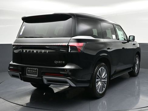 New 2026 INFINITI QX80 Luxe image 4