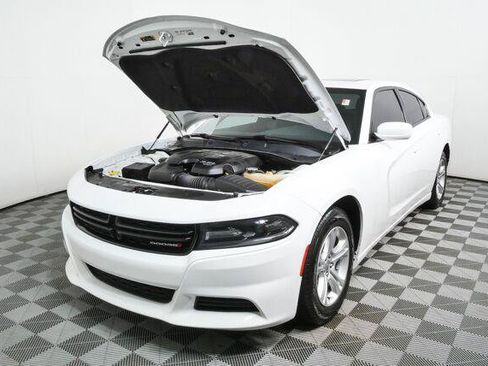 Used 2021 Dodge Charger SXT w/ Leather Interior Group RWD image 32